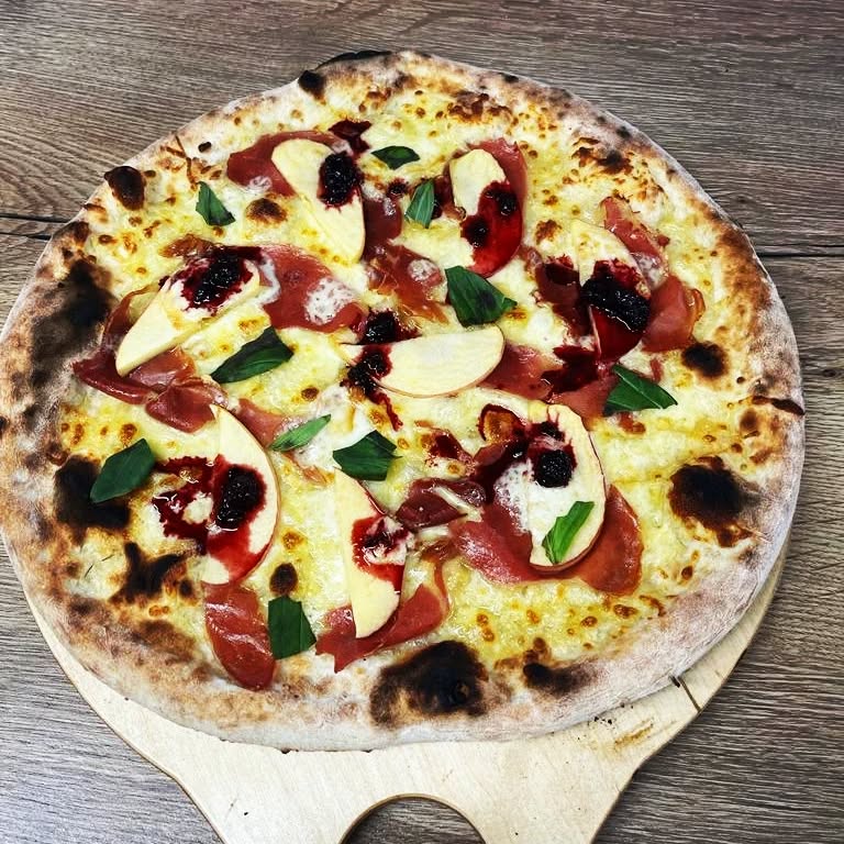 The Big Blue Bus Ireland I Pick The Pear Pizza